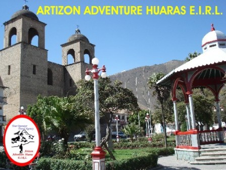 PLAZA DE ARMAS DE LA CIUDAD DE CARAZ